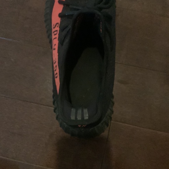 Yeezy 350 Red Stripe - Picture 6 of 7